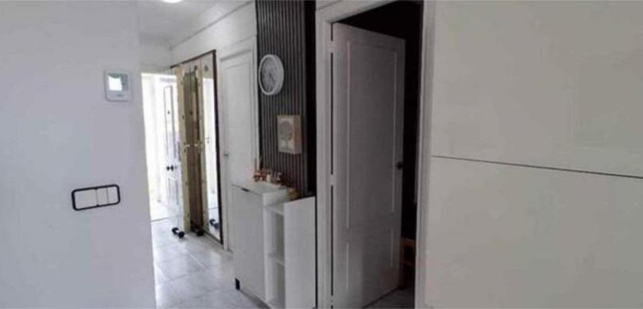 Sale - Apartment / flat -
Benidorm - Avenida Beniarda