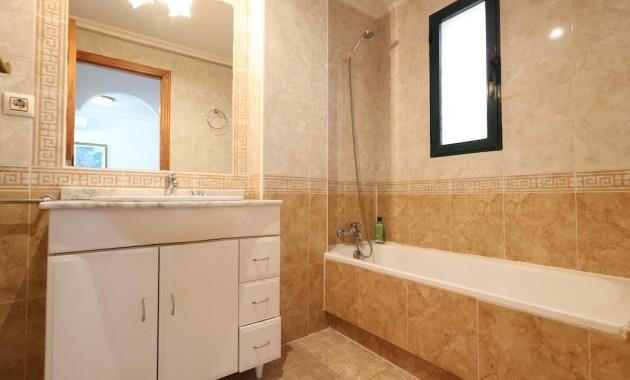 Sale - Apartment / flat -
Orihuela Costa - Cabo Roig