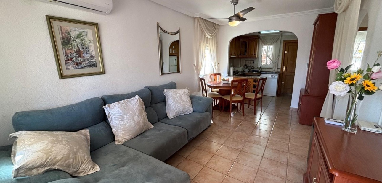Herverkoop - Bungalow -
Torrevieja - Paseo maritimo