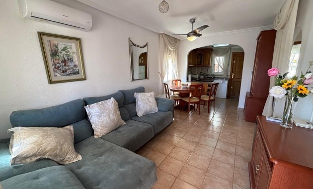 Herverkoop - Bungalow -
Torrevieja - Paseo maritimo