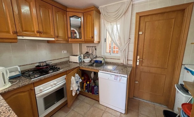 Herverkoop - Bungalow -
Torrevieja - Paseo maritimo