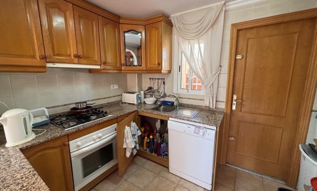 Herverkoop - Bungalow -
Torrevieja - Paseo maritimo