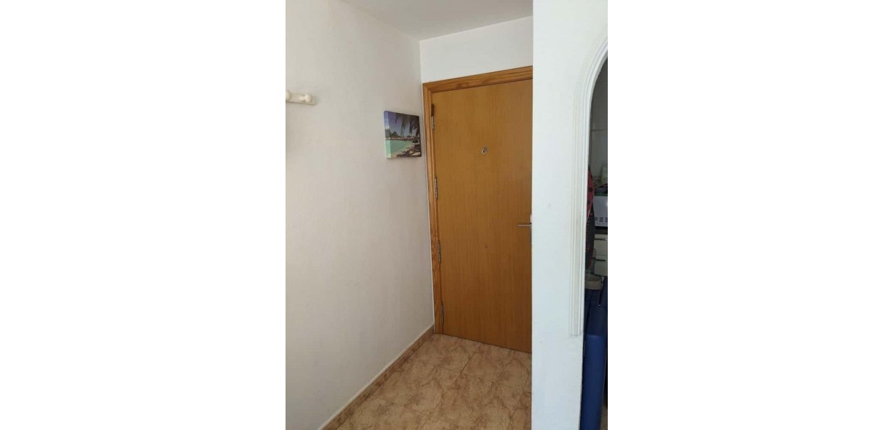 Sale - Apartment / flat -
Torrevieja - Estacion de autobuses