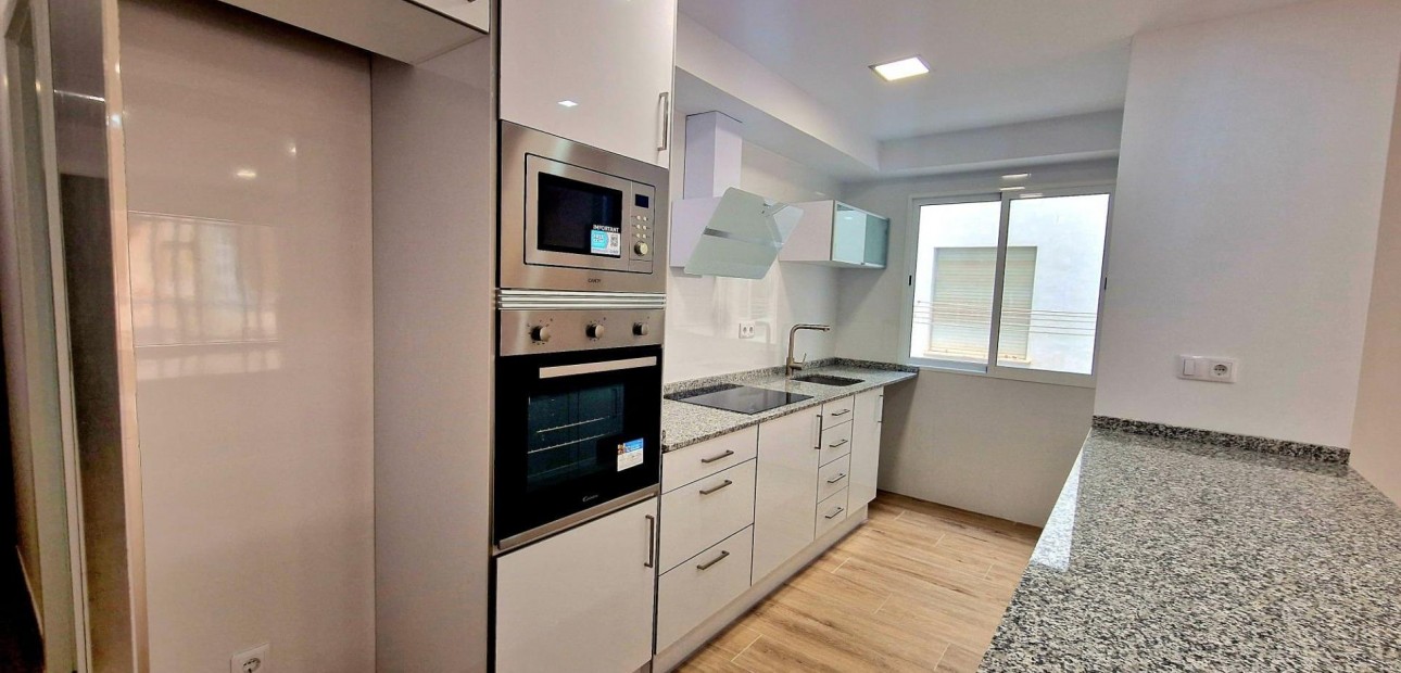 Herverkoop - Appartement / flat -
Torrevieja - La Mata