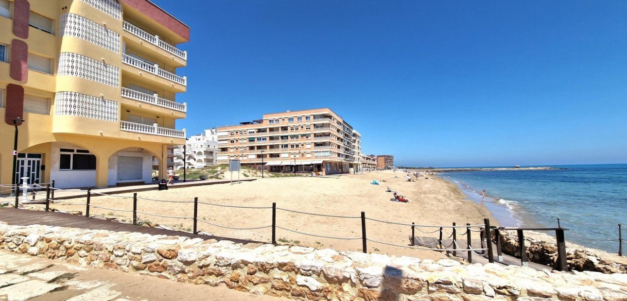 Herverkoop - Appartement / flat -
Torrevieja - La Mata