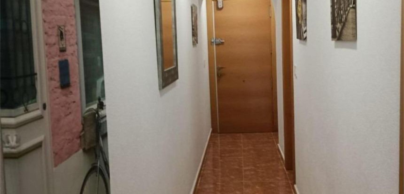 Herverkoop - Appartement / flat -
Guardamar del Segura - Pueblo