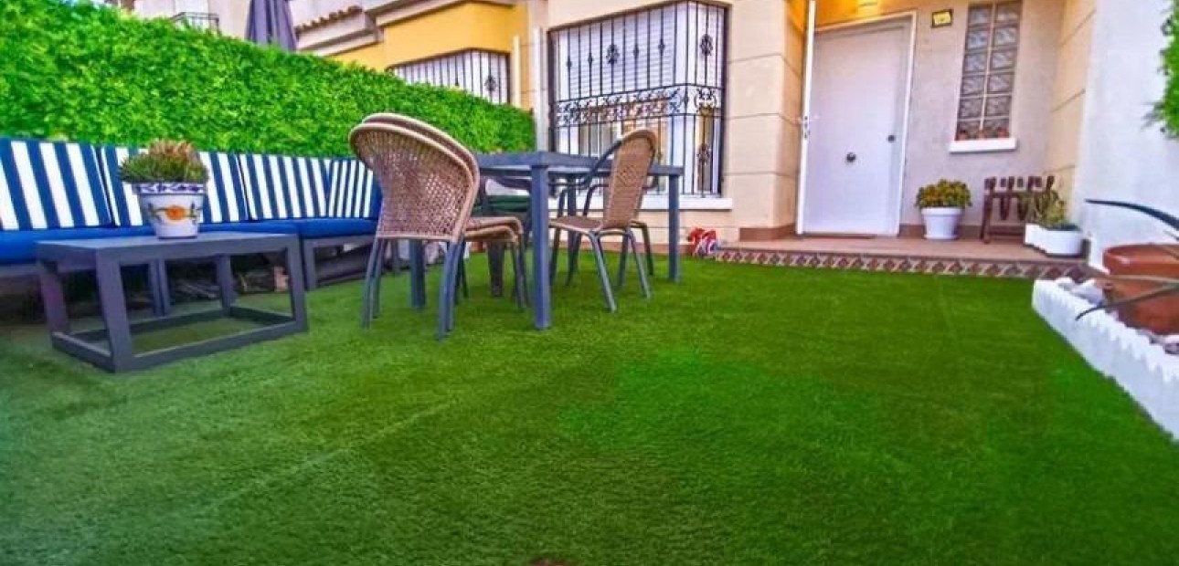 Sale - Villa -
Guardamar del Segura - Urb el raso