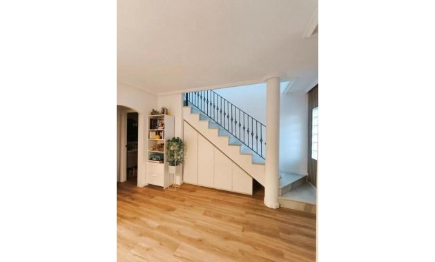 Sale - Villa -
Guardamar del Segura - Urb el raso