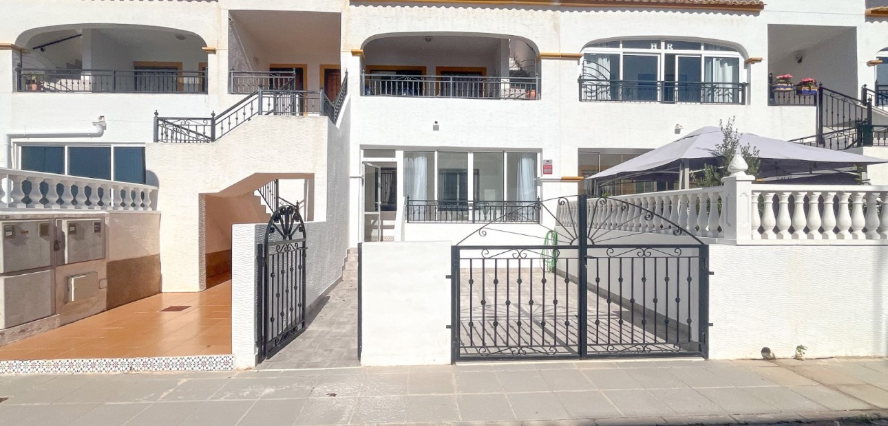 Herverkoop - Appartement / flat -
Los Montesinos - Entre Naranjos / Vistabella Golf