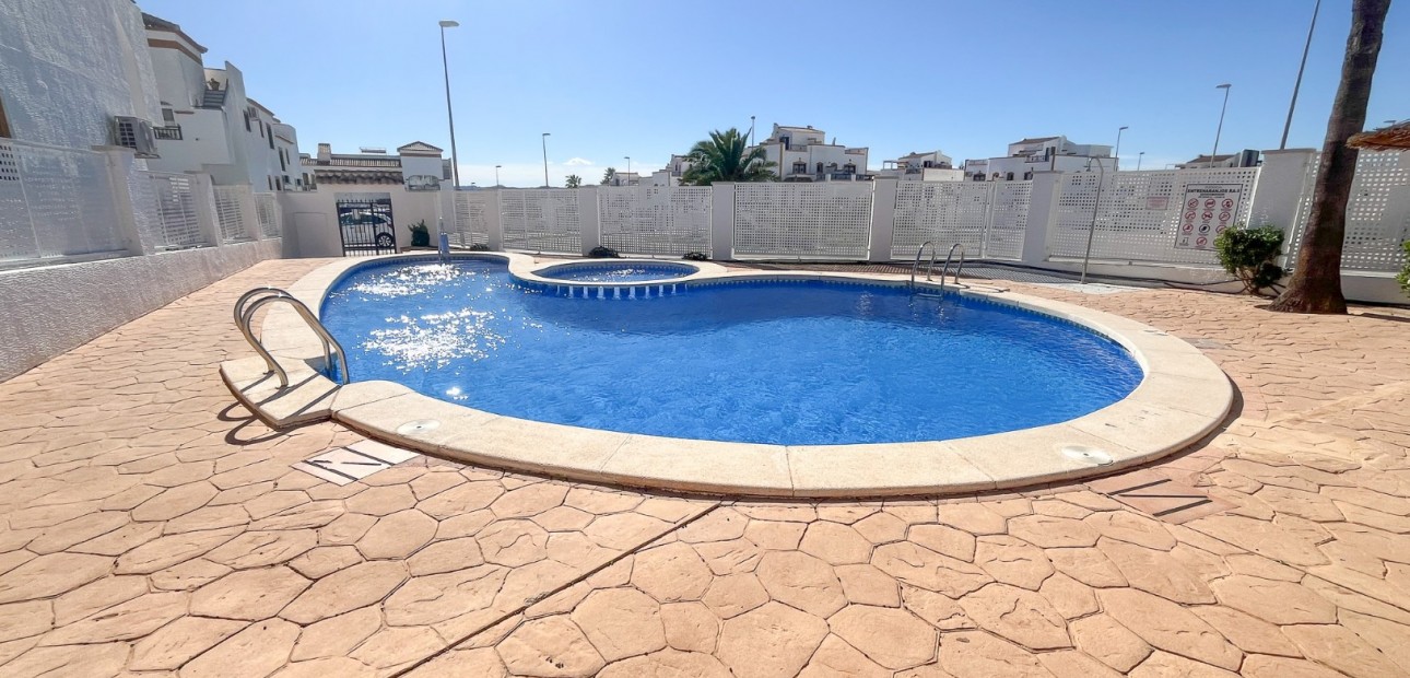 Herverkoop - Appartement / flat -
Los Montesinos - Entre Naranjos / Vistabella Golf