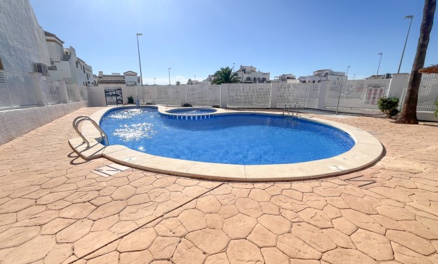 Herverkoop - Appartement / flat -
Los Montesinos - Entre Naranjos / Vistabella Golf