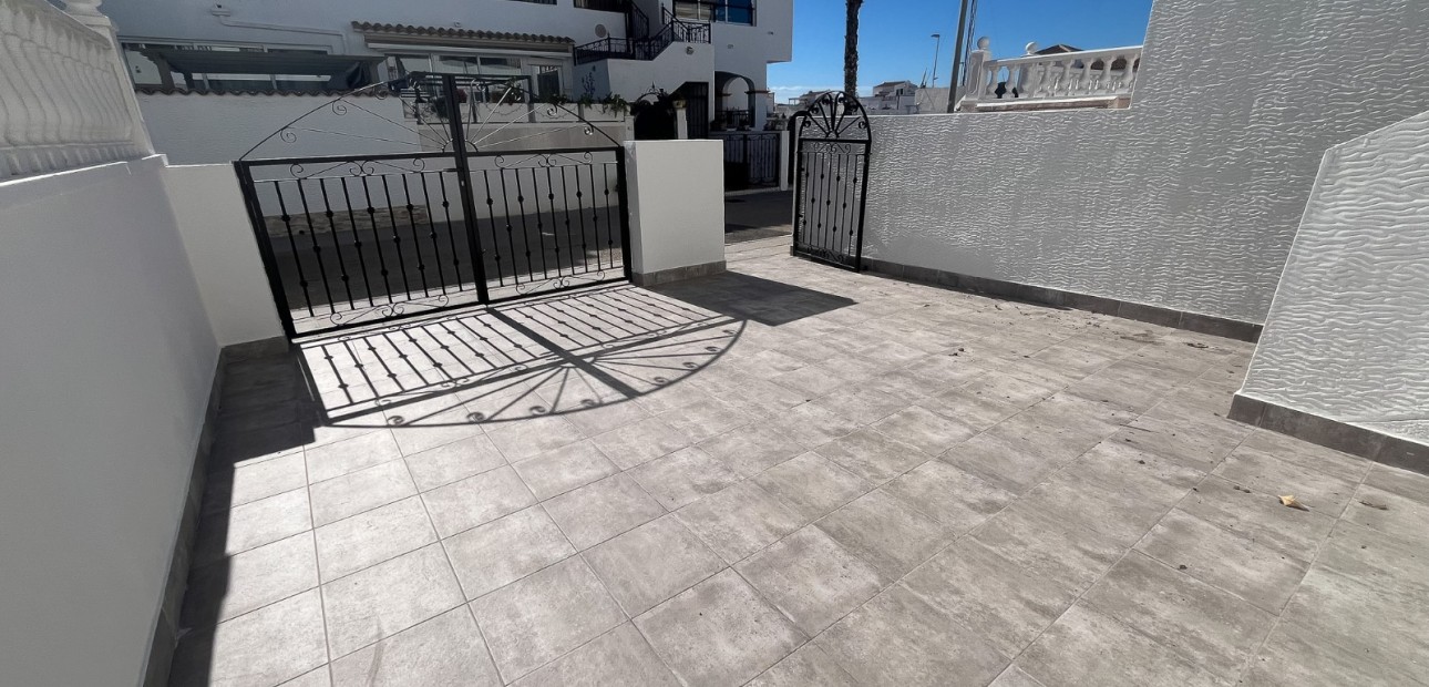 Herverkoop - Appartement / flat -
Los Montesinos - Entre Naranjos / Vistabella Golf