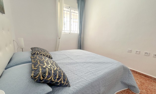 Herverkoop - Appartement / flat -
Los Montesinos - Entre Naranjos / Vistabella Golf