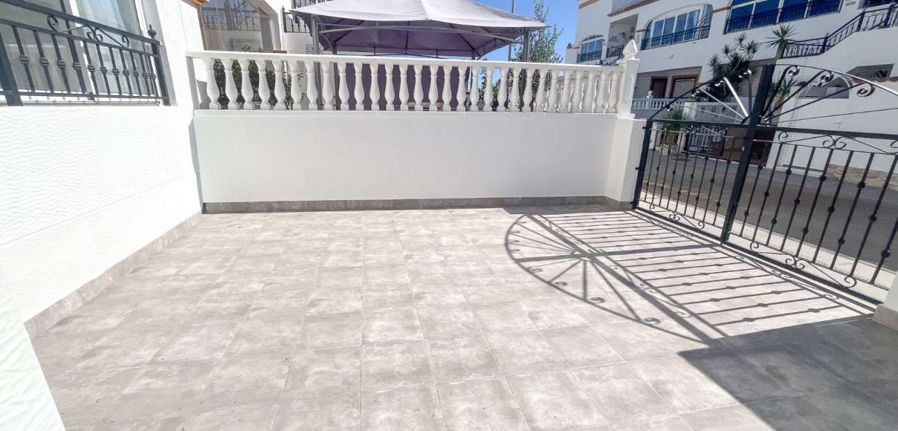 Herverkoop - Appartement / flat -
Los Montesinos - Entre Naranjos / Vistabella Golf