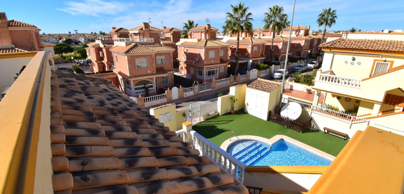 Sale - Apartment / flat -
Orihuela Costa - Playa Flamenca