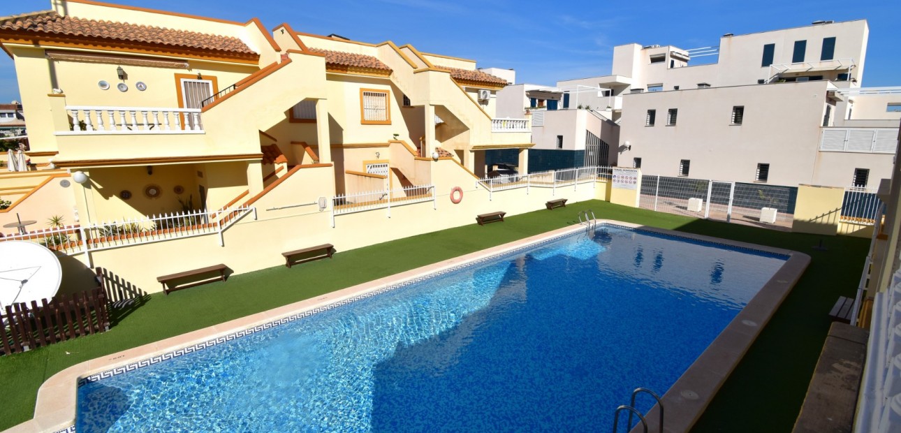 Sale - Apartment / flat -
Orihuela Costa - Playa Flamenca