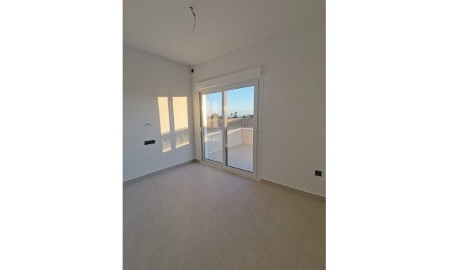 Nueva construcción  - Laguna Azul Villa -
Los Montesinos - La herrada