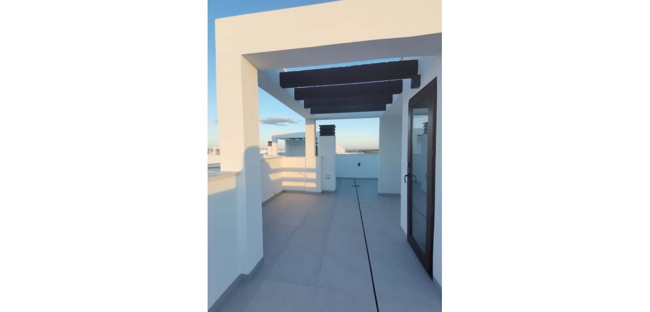 Nueva construcción  - Laguna Azul Villa -
Los Montesinos - La herrada