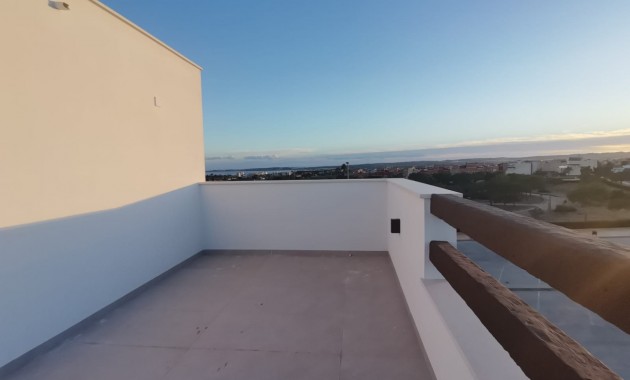 Nueva construcción  - Laguna Azul Villa -
Los Montesinos - La herrada