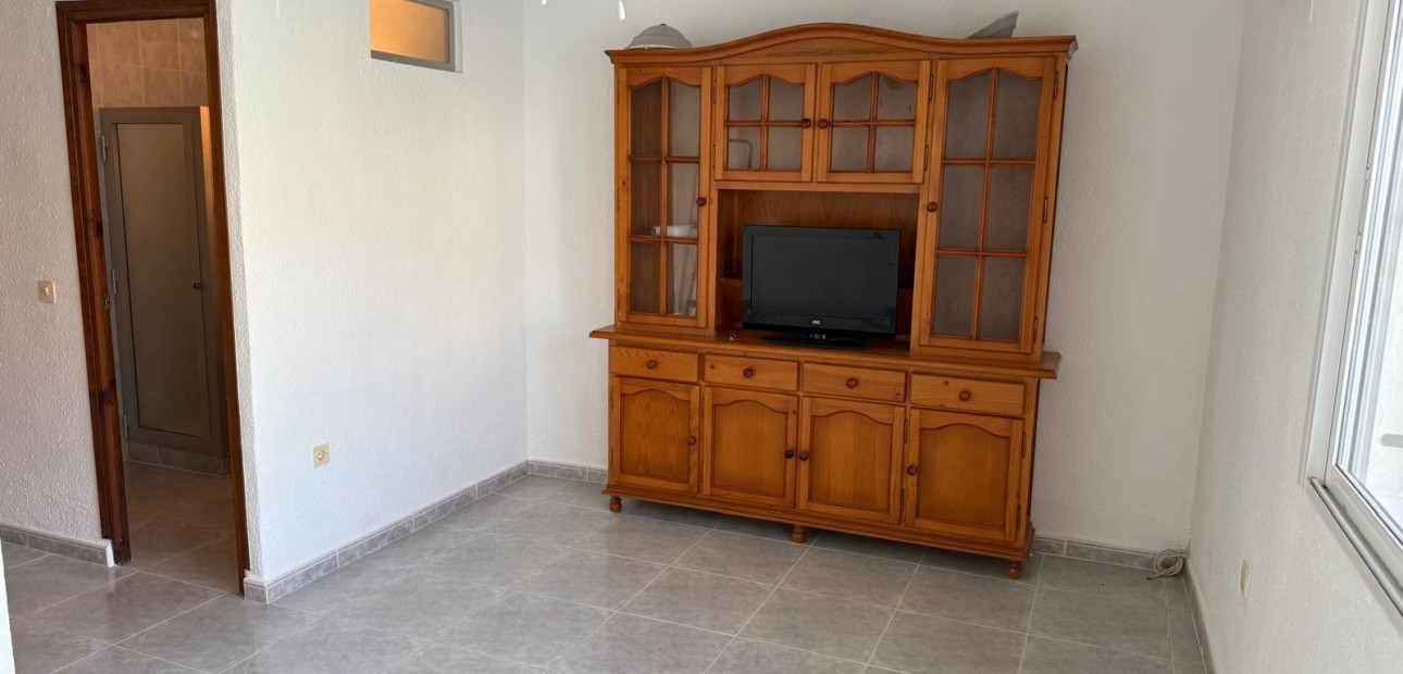 Herverkoop - Bungalow -
Torrevieja - Torretas