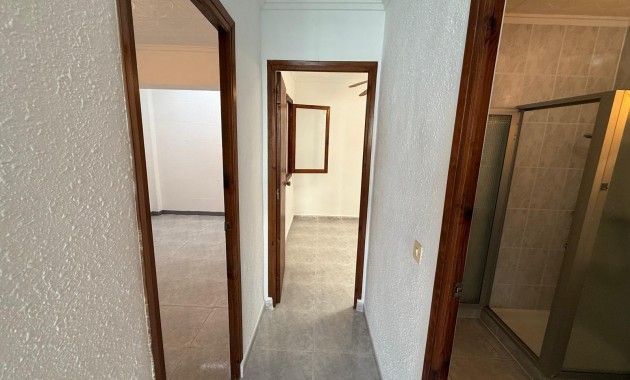 Herverkoop - Bungalow -
Torrevieja - Torretas