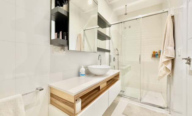 Herverkoop - Herenhuis -
Ciudad Quesada - Lo Marabu