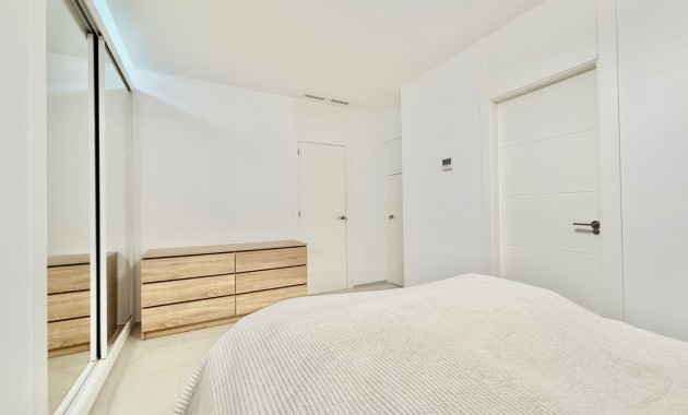 Herverkoop - Herenhuis -
Ciudad Quesada - Lo Marabu