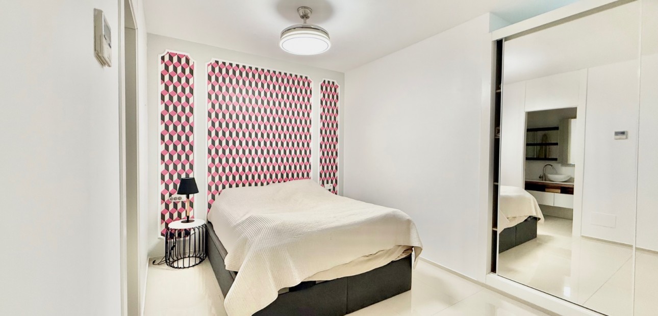 Herverkoop - Herenhuis -
Ciudad Quesada - Lo Marabu