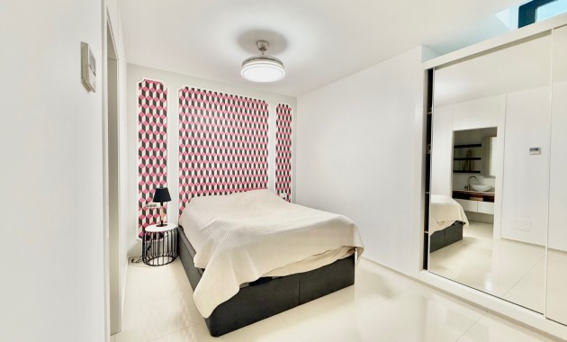 Herverkoop - Herenhuis -
Ciudad Quesada - Lo Marabu