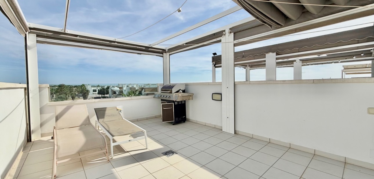 Herverkoop - Herenhuis -
Ciudad Quesada - Lo Marabu