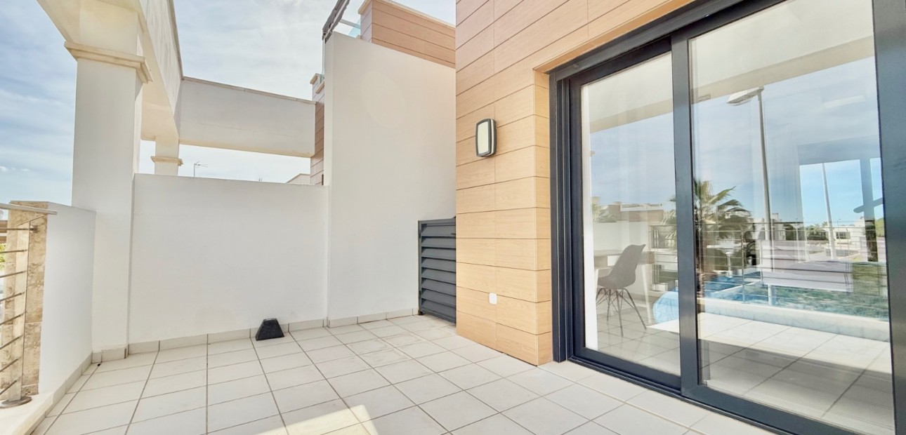 Herverkoop - Herenhuis -
Ciudad Quesada - Lo Marabu