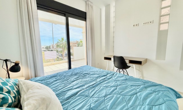 Herverkoop - Herenhuis -
Ciudad Quesada - Lo Marabu