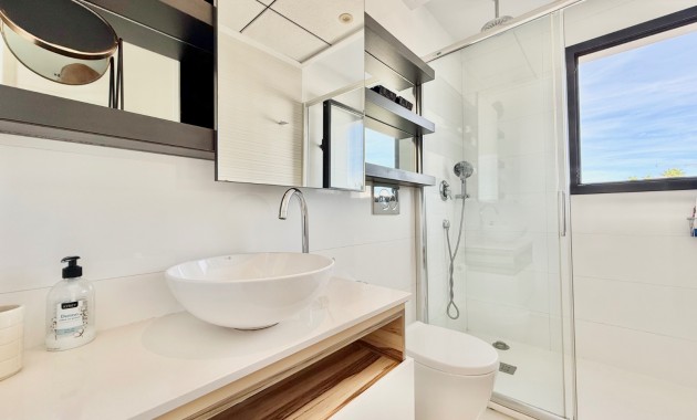 Herverkoop - Herenhuis -
Ciudad Quesada - Lo Marabu