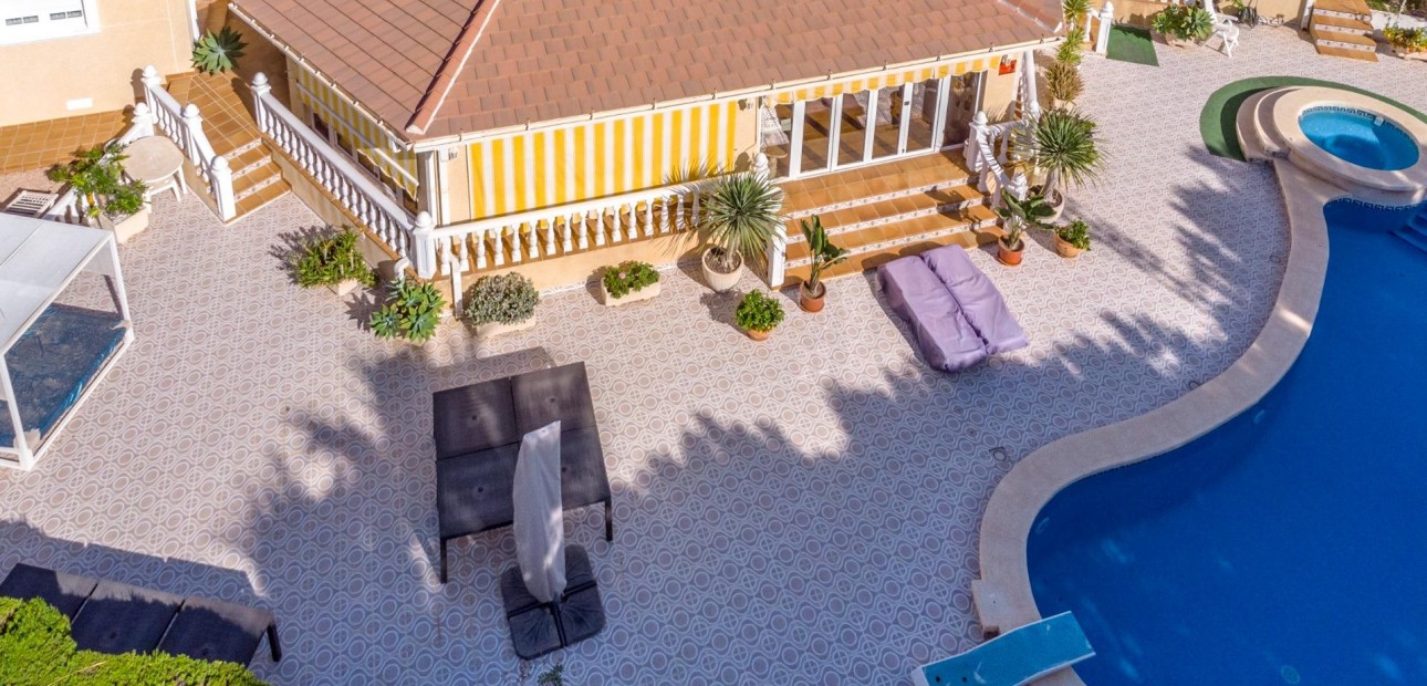 Sale - Detached Villa -
Orihuela Costa - Cabo Roig