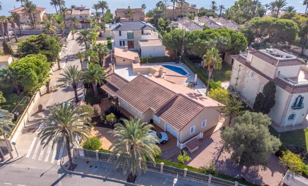 Sale - Detached Villa -
Orihuela Costa - Cabo Roig