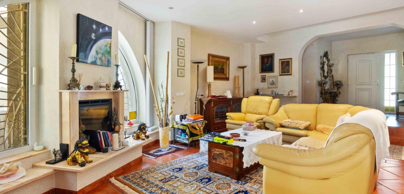 Sale - Detached Villa -
Orihuela Costa - Cabo Roig