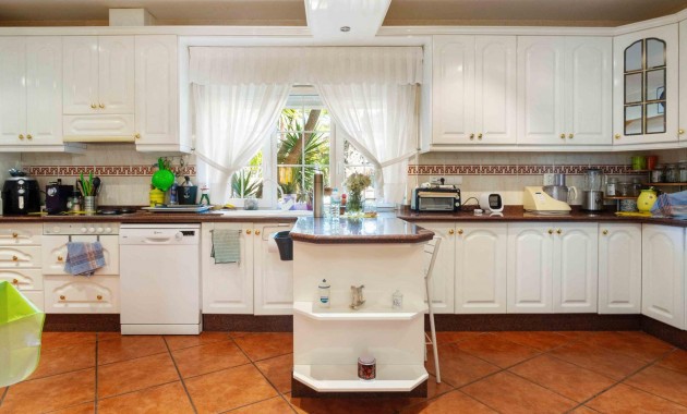 Sale - Detached Villa -
Orihuela Costa - Cabo Roig