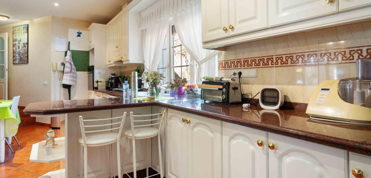 Sale - Detached Villa -
Orihuela Costa - Cabo Roig