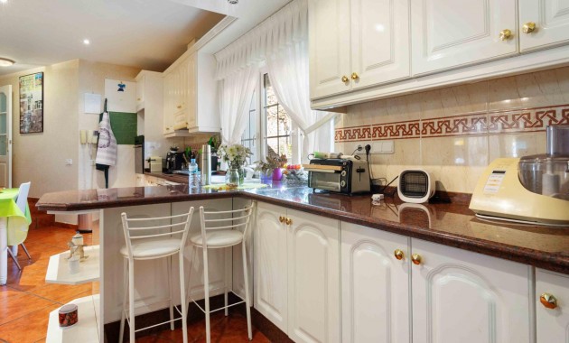 Sale - Detached Villa -
Orihuela Costa - Cabo Roig