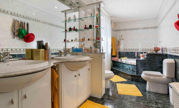 Sale - Detached Villa -
Orihuela Costa - Cabo Roig