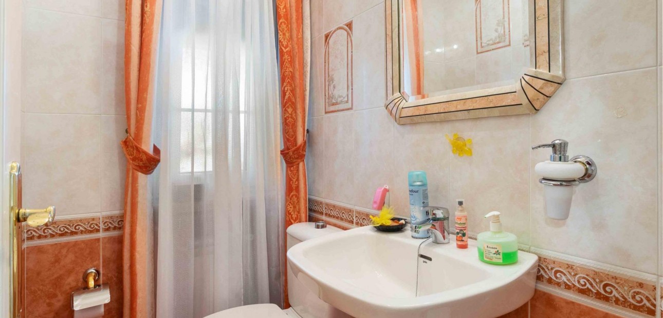 Sale - Detached Villa -
Orihuela Costa - Cabo Roig