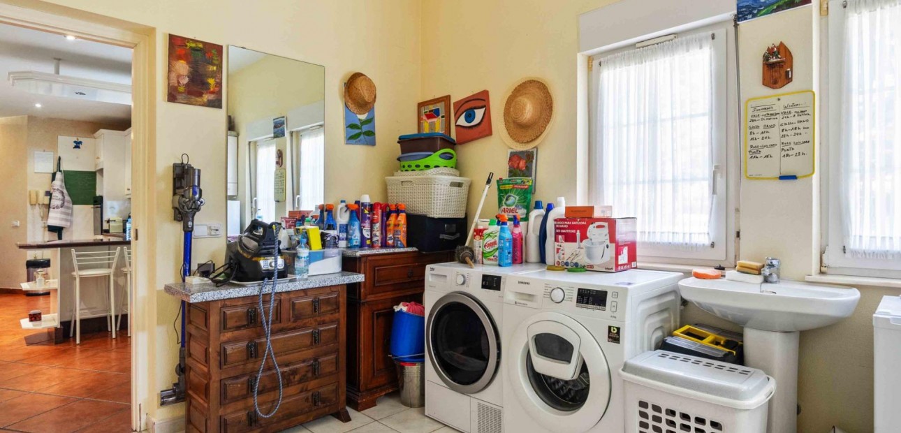 Sale - Detached Villa -
Orihuela Costa - Cabo Roig