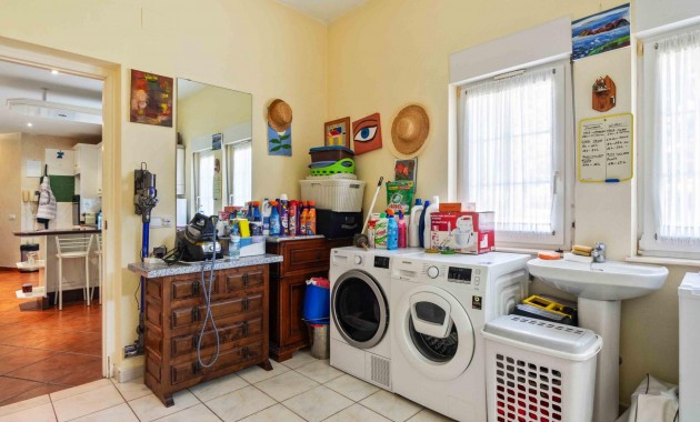 Sale - Detached Villa -
Orihuela Costa - Cabo Roig