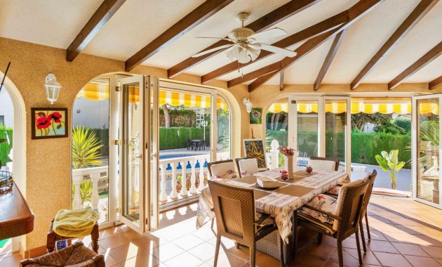 Sale - Detached Villa -
Orihuela Costa - Cabo Roig