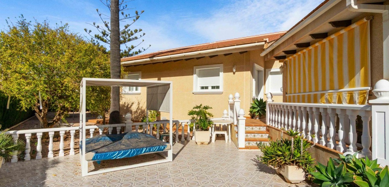 Sale - Detached Villa -
Orihuela Costa - Cabo Roig