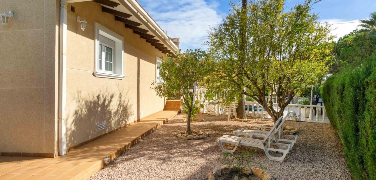 Sale - Detached Villa -
Orihuela Costa - Cabo Roig