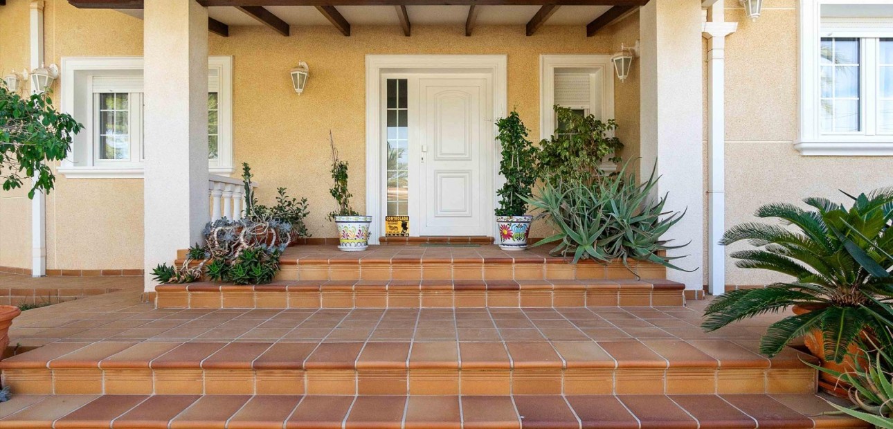 Sale - Detached Villa -
Orihuela Costa - Cabo Roig