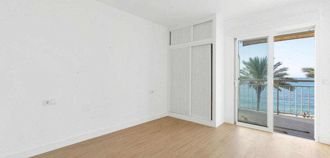 Herverkoop - Appartement / flat -
Torrevieja - Playa Del Cura