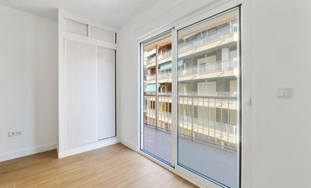 Herverkoop - Appartement / flat -
Torrevieja - Playa Del Cura