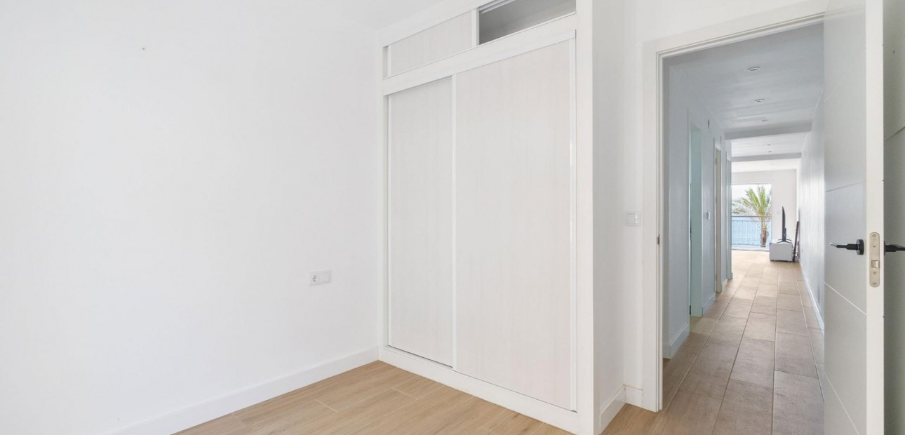 Herverkoop - Appartement / flat -
Torrevieja - Playa Del Cura